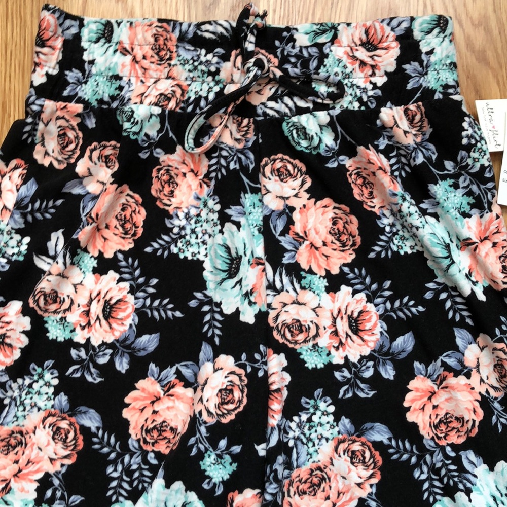 Flare pants - Picture 2 of 5